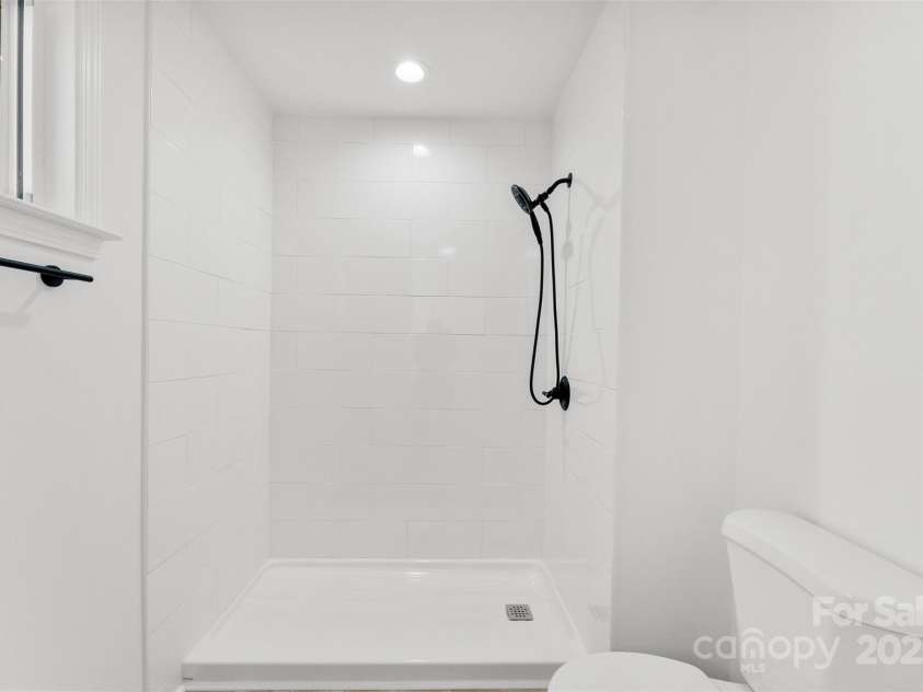 433 Cornerstone Drive, Taylorsville, NC 28681.  MLS# CAR4230827, YatesRealty ID 6278. 