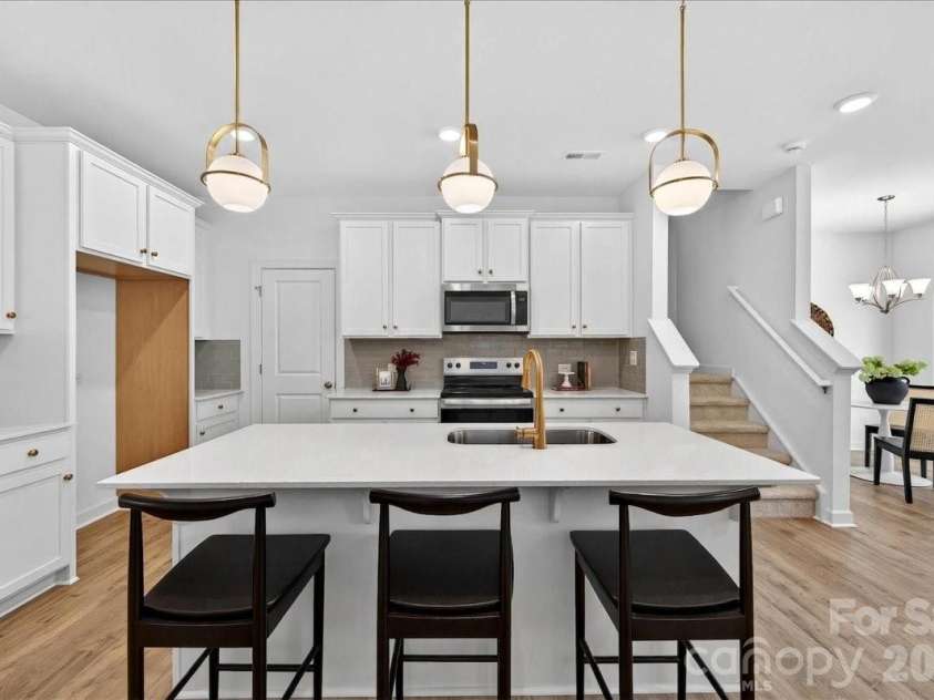 1436 Anderson Street, Charlotte, NC 28205.  MLS# CAR4360237, YatesRealty ID 6279. 