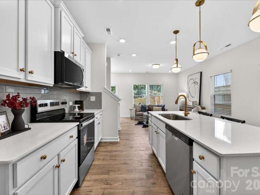 1436 Anderson Street, Charlotte, NC 28205.  MLS# CAR4360237, YatesRealty ID 6279. 