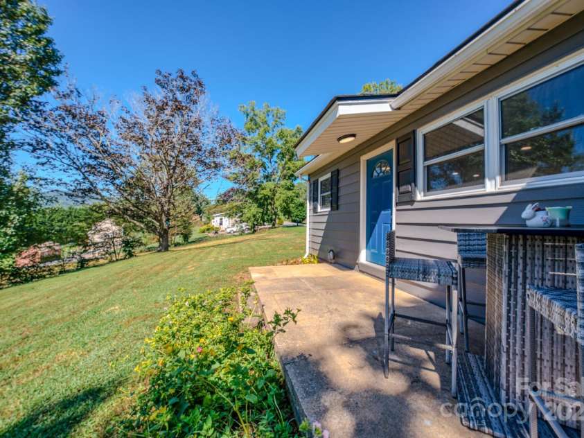 26 Center Street, Candler, NC 28715.  MLS# CAR4297690, YatesRealty ID 628. 