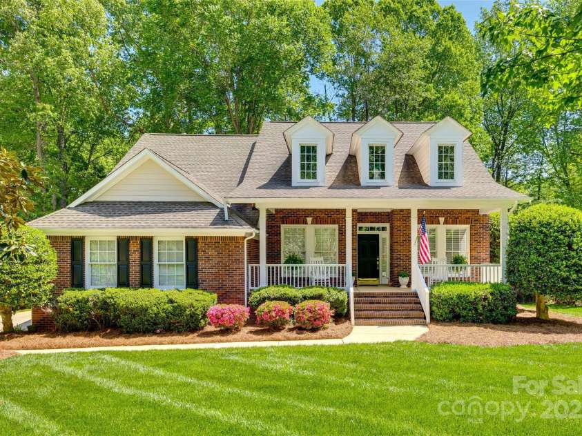 908 Thorn Ridge Lane, Lake Wylie, SC 29710.  MLS# CAR4218179, YatesRealty ID 628. 
