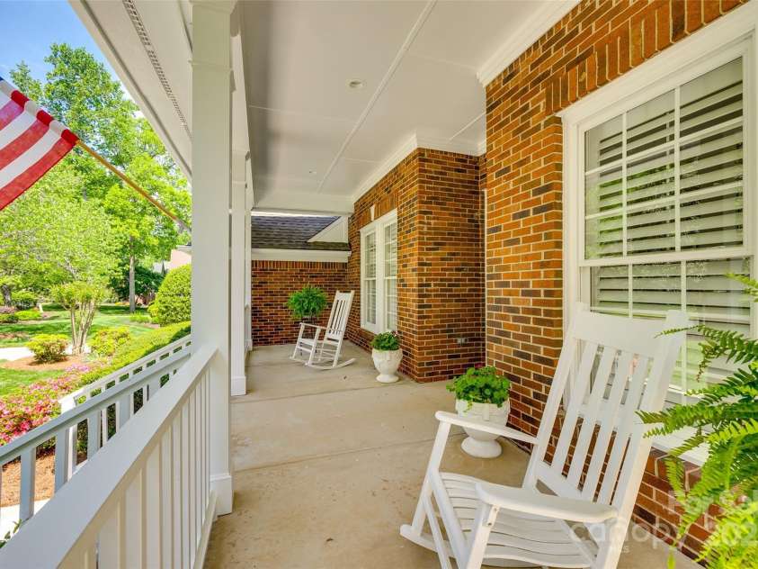 908 Thorn Ridge Lane, Lake Wylie, SC 29710.  MLS# CAR4218179, YatesRealty ID 628. 