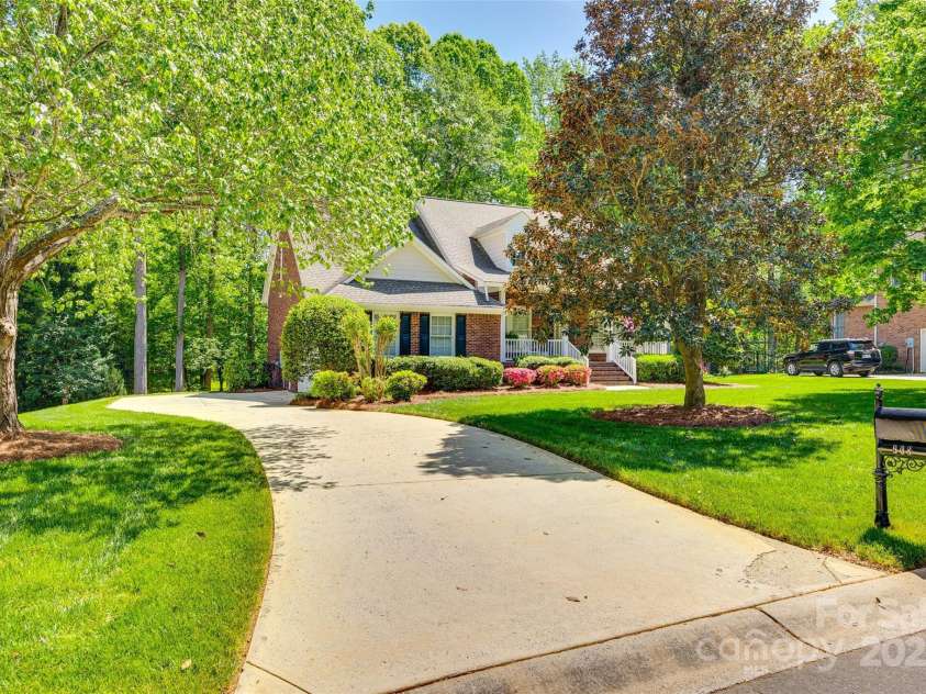 908 Thorn Ridge Lane, Lake Wylie, SC 29710.  MLS# CAR4218179, YatesRealty ID 628. 