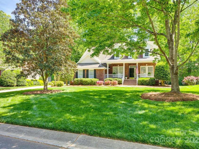 908 Thorn Ridge Lane, Lake Wylie, SC 29710.  MLS# CAR4218179, YatesRealty ID 628. 