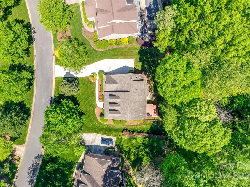 908 Thorn Ridge Lane, Lake Wylie, SC 29710.  MLS# CAR4218179, YatesRealty ID 628. 