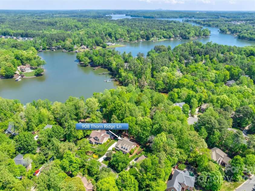 908 Thorn Ridge Lane, Lake Wylie, SC 29710.  MLS# CAR4218179, YatesRealty ID 628. 