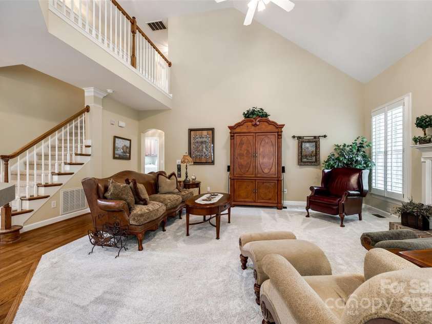 908 Thorn Ridge Lane, Lake Wylie, SC 29710.  MLS# CAR4218179, YatesRealty ID 628. 