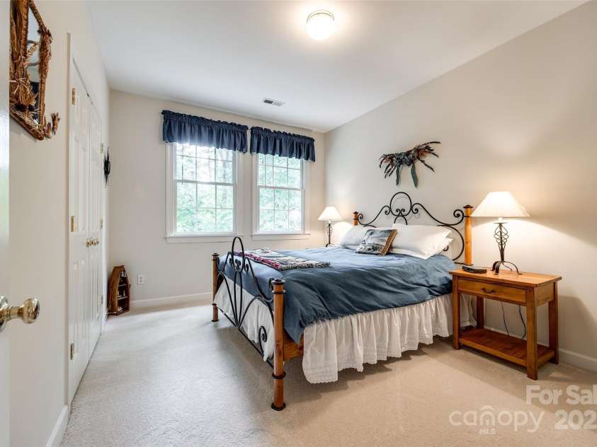 908 Thorn Ridge Lane, Lake Wylie, SC 29710.  MLS# CAR4218179, YatesRealty ID 628. 