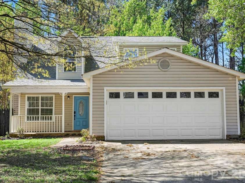 3601 Cedarbark Drive, Matthews, NC 28105.  MLS# CAR4360941, YatesRealty ID 6283. 