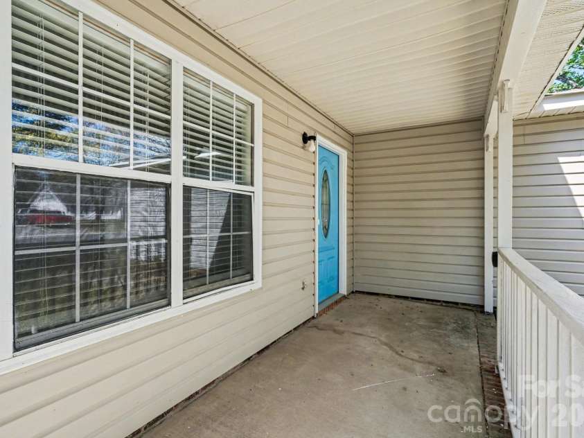 3601 Cedarbark Drive, Matthews, NC 28105.  MLS# CAR4360941, YatesRealty ID 6283. 