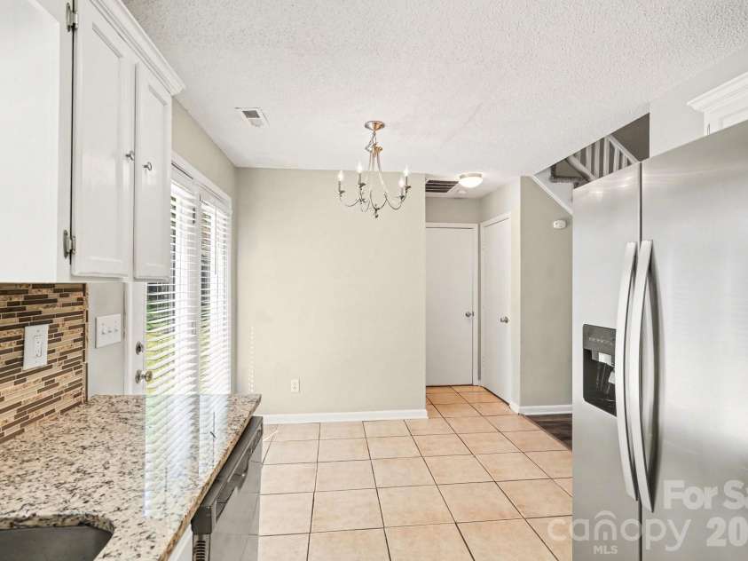 3601 Cedarbark Drive, Matthews, NC 28105.  MLS# CAR4360941, YatesRealty ID 6283. 