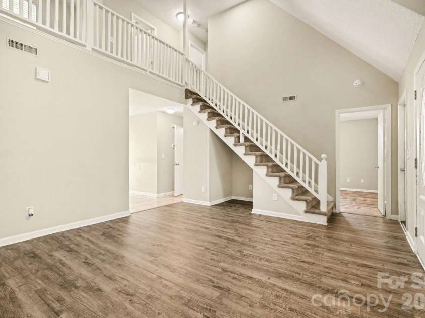 3601 Cedarbark Drive, Matthews, NC 28105.  MLS# CAR4360941, YatesRealty ID 6283. 