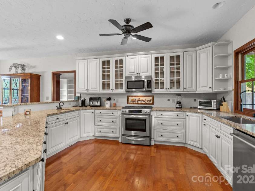 777 River Road, Tryon, NC 28782.  MLS# CAR4194239, YatesRealty ID 6286. 
