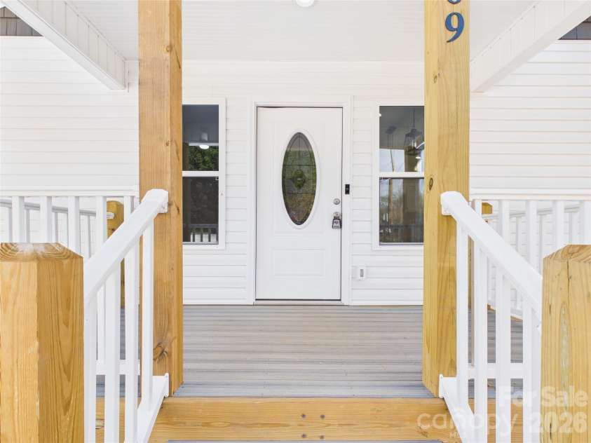 209 Hauss Ridge Road, Valdese, NC 28690.  MLS# CAR4361544, YatesRealty ID 6287. 
