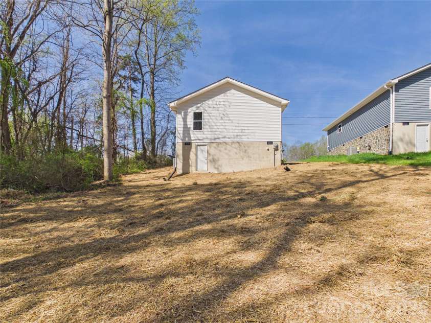 209 Hauss Ridge Road, Valdese, NC 28690.  MLS# CAR4361544, YatesRealty ID 6287. 