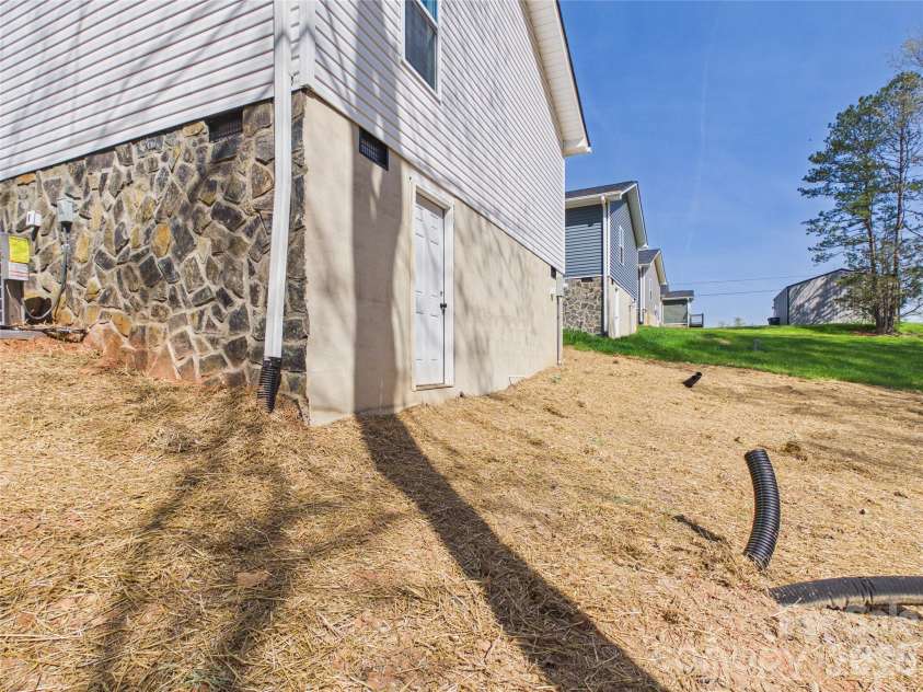 209 Hauss Ridge Road, Valdese, NC 28690.  MLS# CAR4361544, YatesRealty ID 6287. 