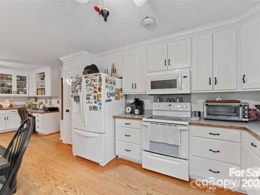 10560 Lake Royalle Road, Spring Hope, NC 27882.  MLS# CAR4362347, YatesRealty ID 6288. 