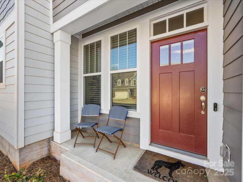 1542 Cedar Tree Drive, Belmont, NC 28012.  MLS# CAR4238594, YatesRealty ID 6288. Front porch