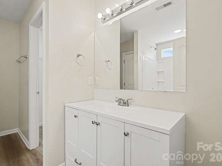 2418 Cairns Mill Court, Charlotte, NC 28269.  MLS# CAR4360937, YatesRealty ID 6289. 