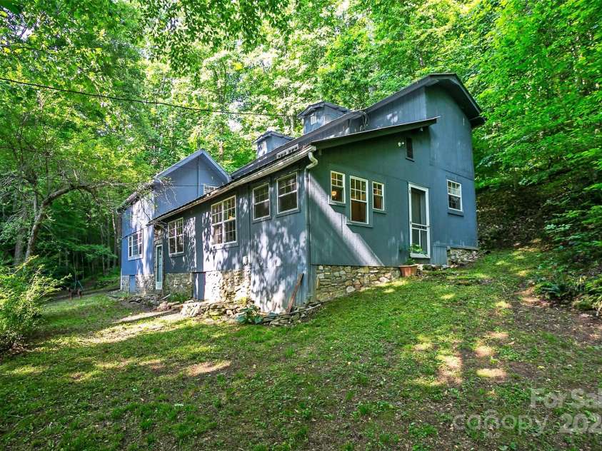 1180 Wolf Branch Road, Marshall, NC 28753.  MLS# CAR4124335, YatesRealty ID 629. 