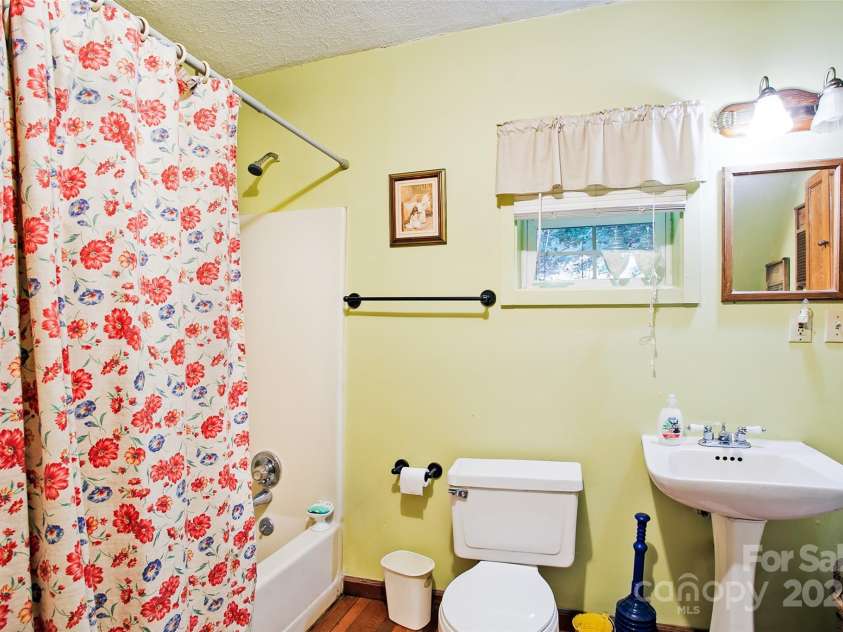 1180 Wolf Branch Road, Marshall, NC 28753.  MLS# CAR4124335, YatesRealty ID 629. 