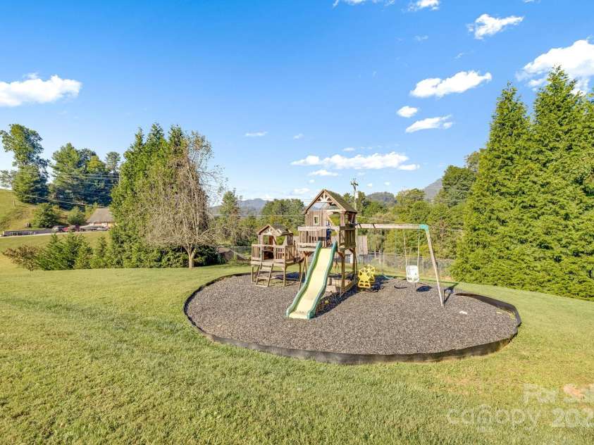 57 Stillwater Springs Road, Burnsville, NC 28714.  MLS# CAR4295423, YatesRealty ID 629.  57 Stillwater Springs Road Burnsville, NC