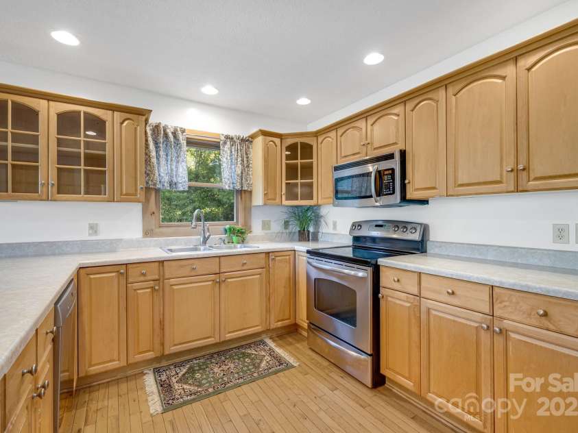 57 Stillwater Springs Road, Burnsville, NC 28714.  MLS# CAR4295423, YatesRealty ID 629. Kitchen 57 Stillwater Springs Road Burnsville, NC