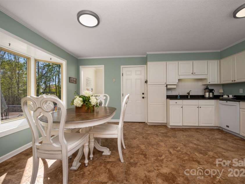 304 Mccall Drive, Forest City, NC 28043.  MLS# CAR4244301, YatesRealty ID 6291. Breakfast Room