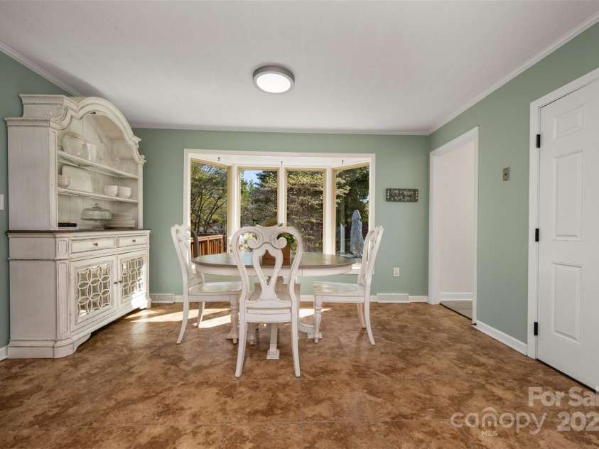 304 Mccall Drive, Forest City, NC 28043.  MLS# CAR4244301, YatesRealty ID 6291. Breakfast Room