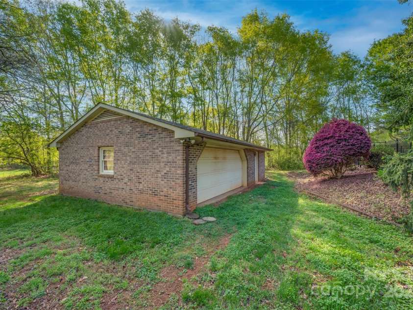 304 Mccall Drive, Forest City, NC 28043.  MLS# CAR4244301, YatesRealty ID 6291. Detached Garage
