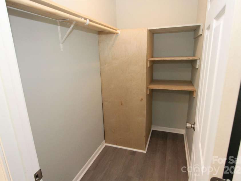 412 Lakeview Drive, Wadesboro, NC 28170.  MLS# CAR4132171, YatesRealty ID 6292. 