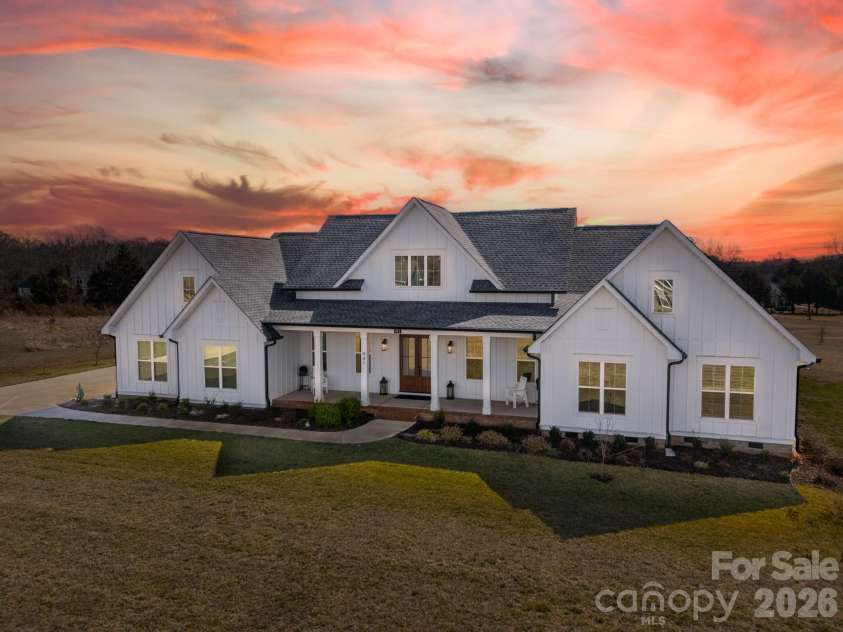 441 Edmunds Lane, Clover, SC 29710.  MLS# CAR4347623, YatesRealty ID 6292. 