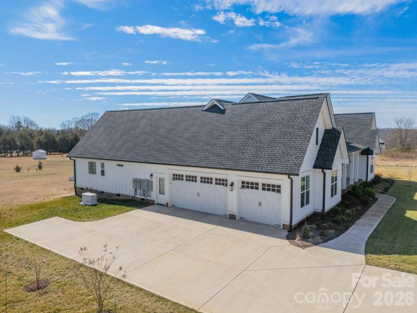 441 Edmunds Lane, Clover, SC 29710.  MLS# CAR4347623, YatesRealty ID 6292. 