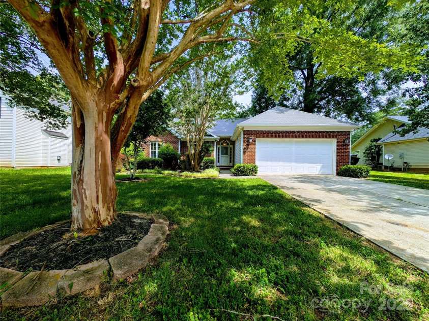 4608 Mabry Parkway, Rock Hill, SC 29732.  MLS# CAR4241585, YatesRealty ID 6294. 