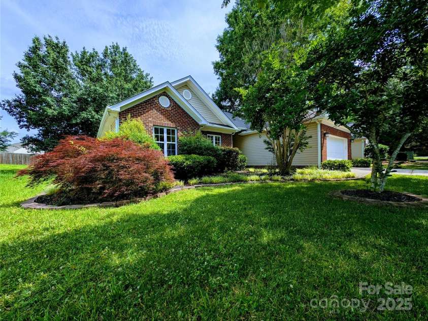 4608 Mabry Parkway, Rock Hill, SC 29732.  MLS# CAR4241585, YatesRealty ID 6294. 