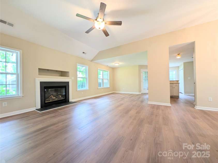 4608 Mabry Parkway, Rock Hill, SC 29732.  MLS# CAR4241585, YatesRealty ID 6294. 