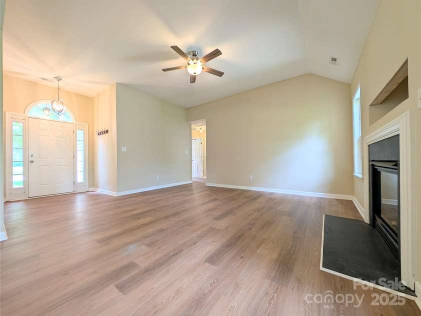 4608 Mabry Parkway, Rock Hill, SC 29732.  MLS# CAR4241585, YatesRealty ID 6294. 
