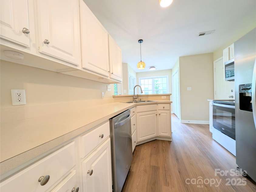 4608 Mabry Parkway, Rock Hill, SC 29732.  MLS# CAR4241585, YatesRealty ID 6294. 