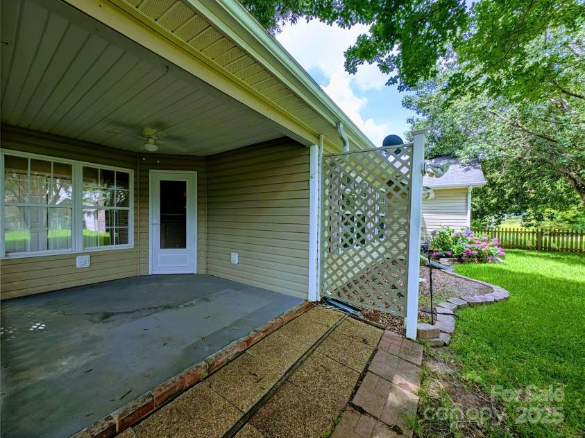 4608 Mabry Parkway, Rock Hill, SC 29732.  MLS# CAR4241585, YatesRealty ID 6294. 