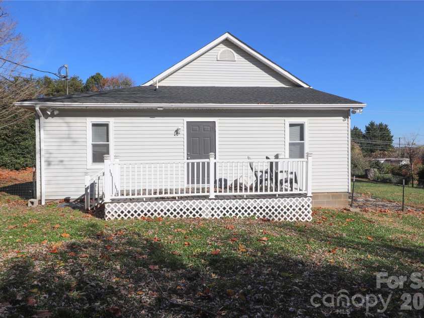 605 US 70 Highway, Hildebran, NC 28637.  MLS# CAR4321162, YatesRealty ID 6294. 