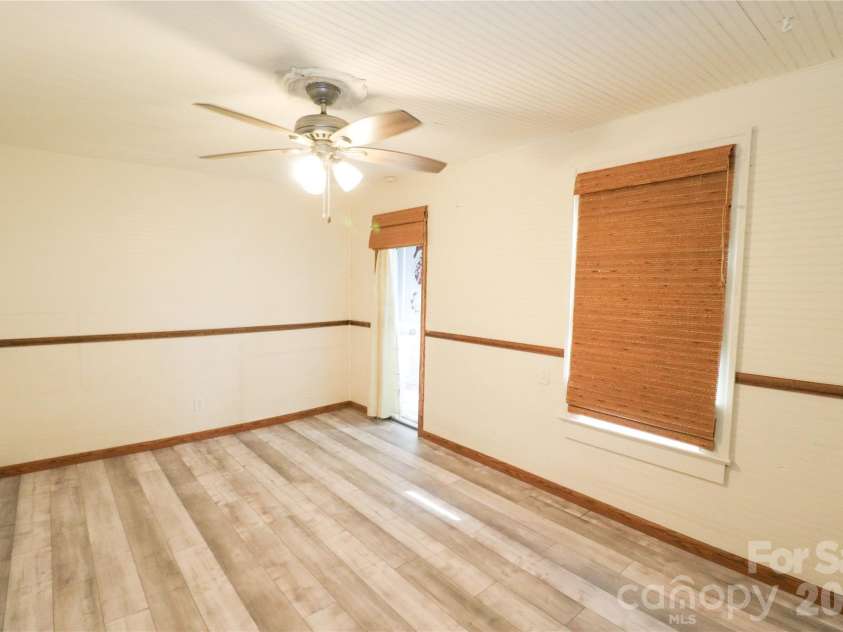 605 US 70 Highway, Hildebran, NC 28637.  MLS# CAR4321162, YatesRealty ID 6294. Primary Bedroom