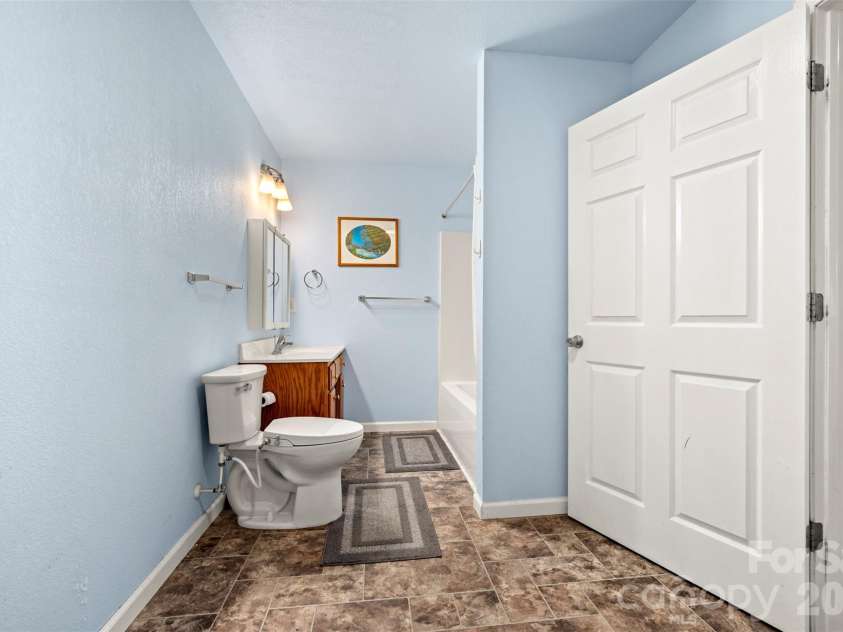 162 Sandstone Drive, Union Mills, NC 28167.  MLS# CAR4400910, YatesRealty ID 6295. 2nd Bath Room