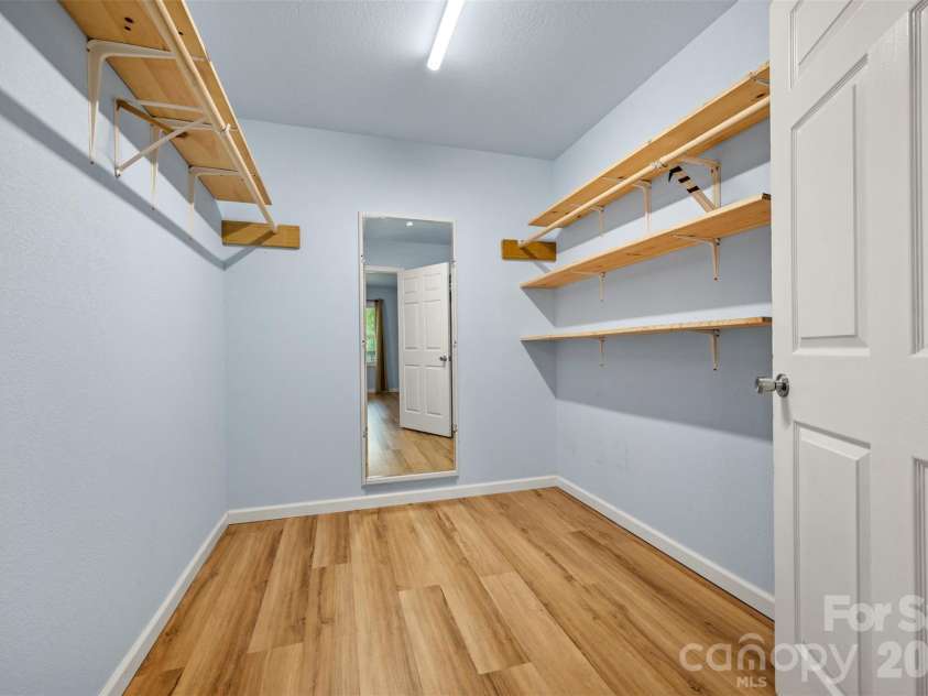 162 Sandstone Drive, Union Mills, NC 28167.  MLS# CAR4400910, YatesRealty ID 6295. Large Walk In Closet