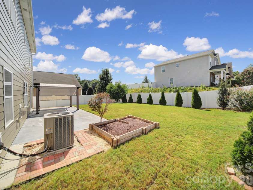 1541 Spring Blossom Trail, Fort Mill, SC 29708.  MLS# CAR4352285, YatesRealty ID 6296. 
