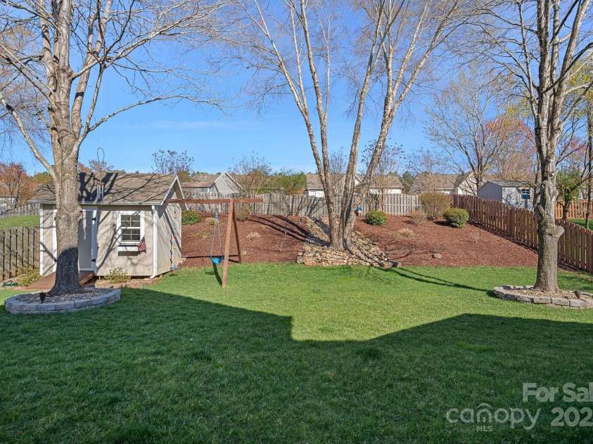 114 Runningdeer Drive, Mooresville, NC 28117.  MLS# CAR4231864, YatesRealty ID 6297. 