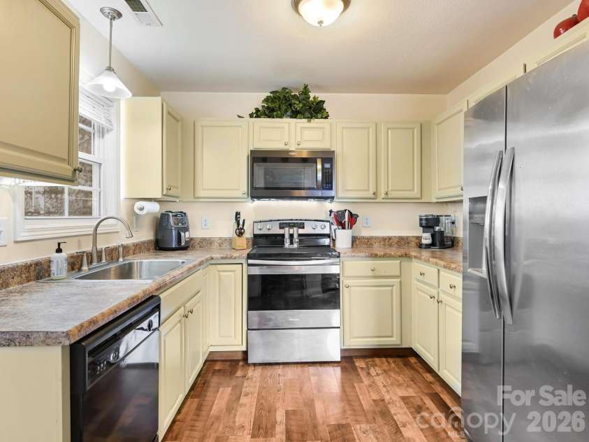 7 Mahogany Road, Arden, NC 28704.  MLS# CAR4357800, YatesRealty ID 6297. 