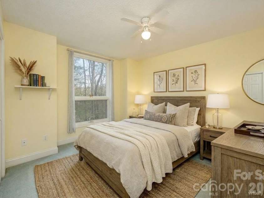 206 Black Oak Lane, Hendersonville, NC 28791.  MLS# CAR4362084, YatesRealty ID 6298. 