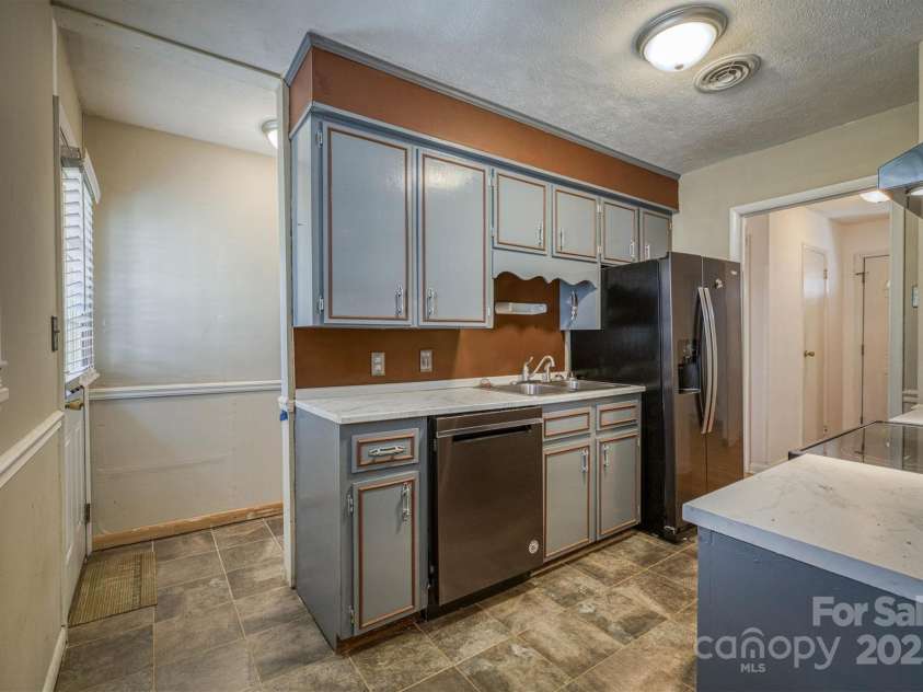 616 NC 126 Highway, Morganton, NC 28655.  MLS# CAR4237747, YatesRealty ID 6298. 