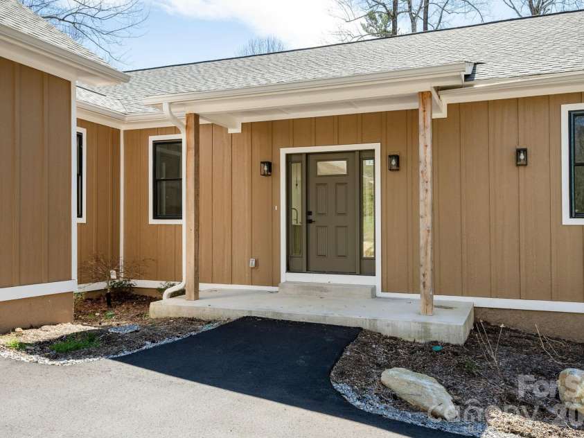 654 Hollybrook Drive, Flat Rock, NC 28731.  MLS# CAR4167426, YatesRealty ID 6299. 