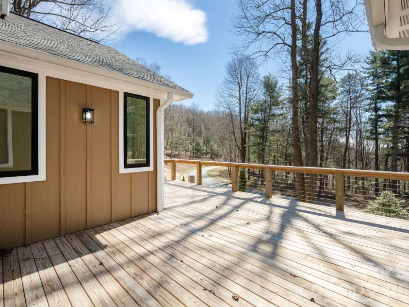 654 Hollybrook Drive, Flat Rock, NC 28731.  MLS# CAR4167426, YatesRealty ID 6299. 